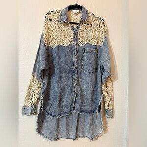 Oli & Hali Lace Detail Top